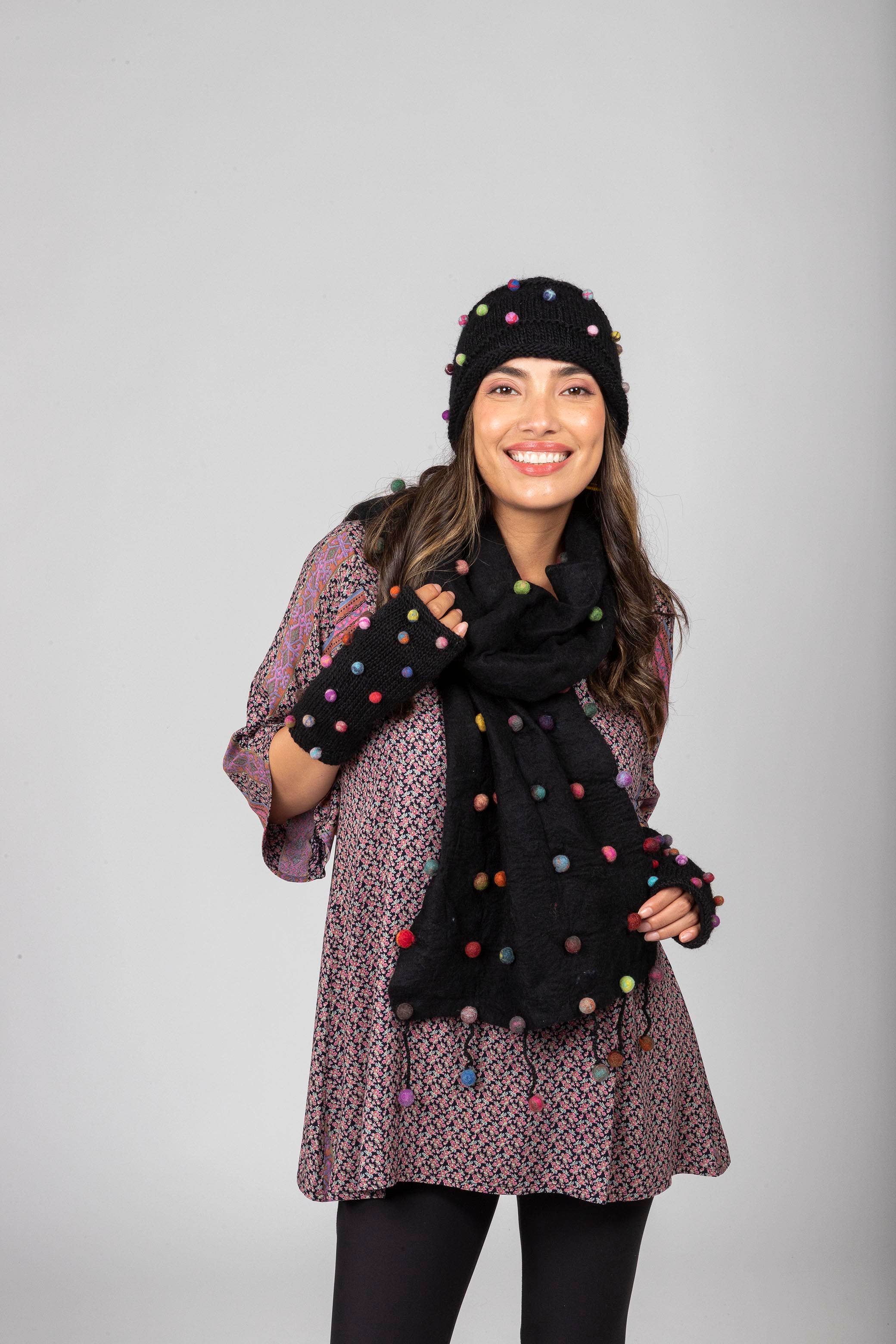 Sugar dot Wool/Silk Scarf. SF312 : White