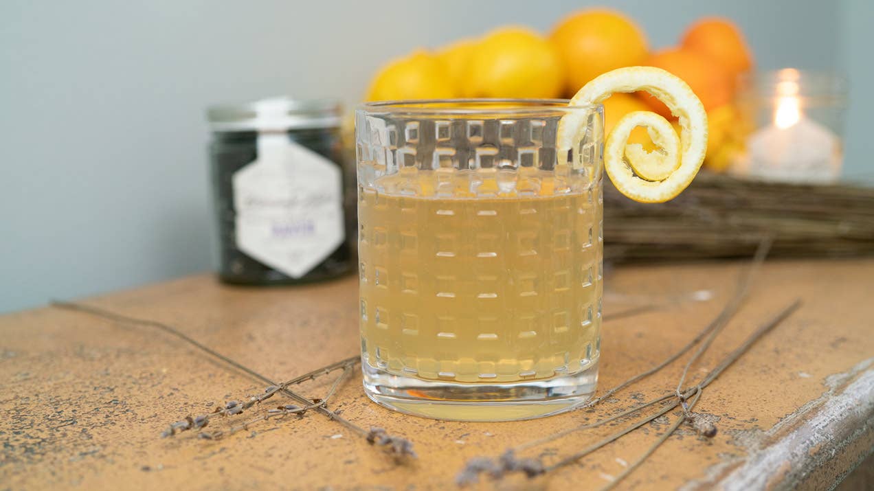 Raven Tea | Energizing Earl Grey + Lavender Tea Bee Inspired
