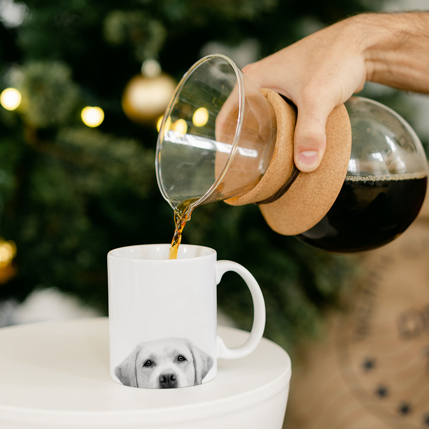 Peeking Lab 7 (Yellow) Mug