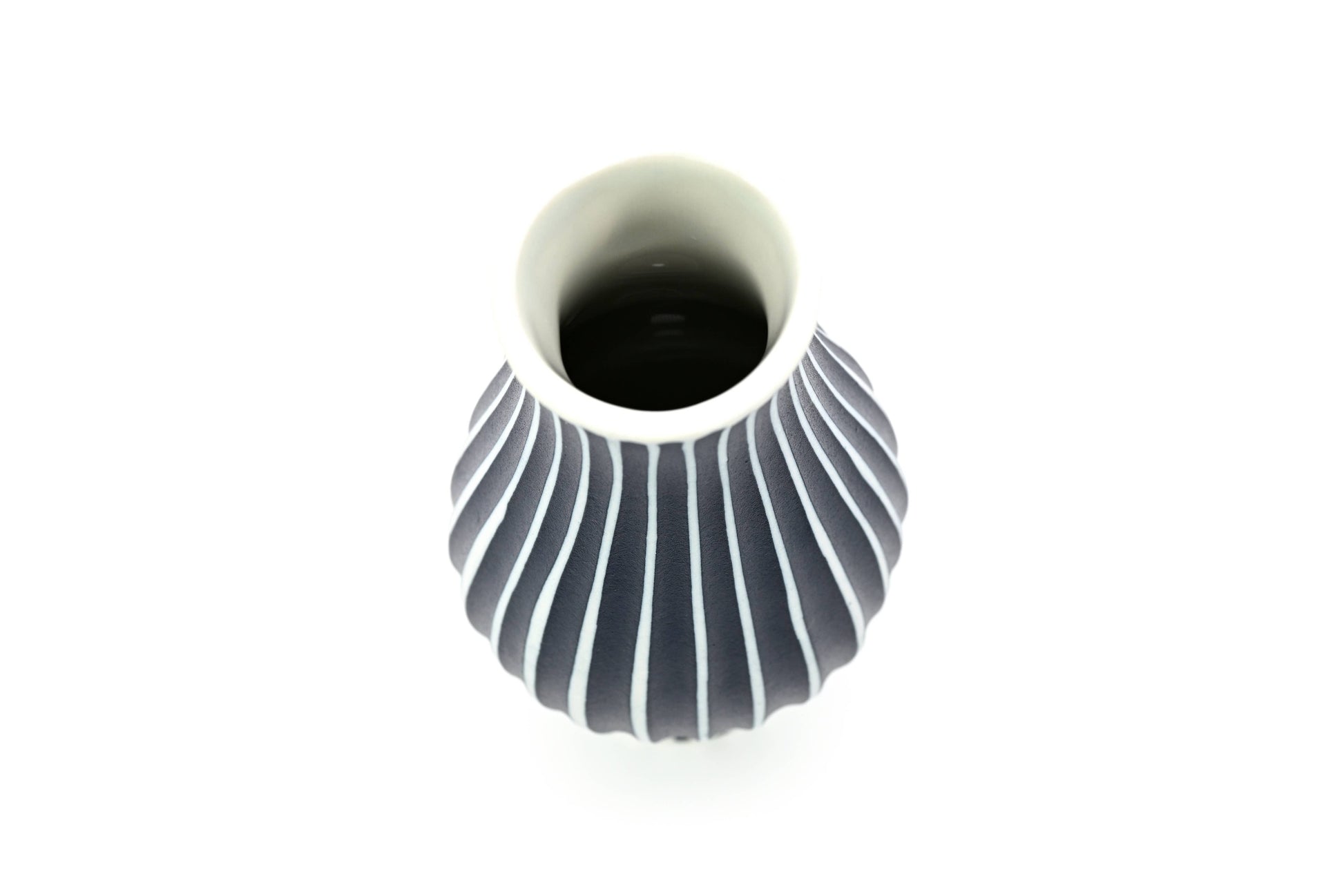 Chamon Mini M-BL6 – Handcrafted Porcelain Bud Vase