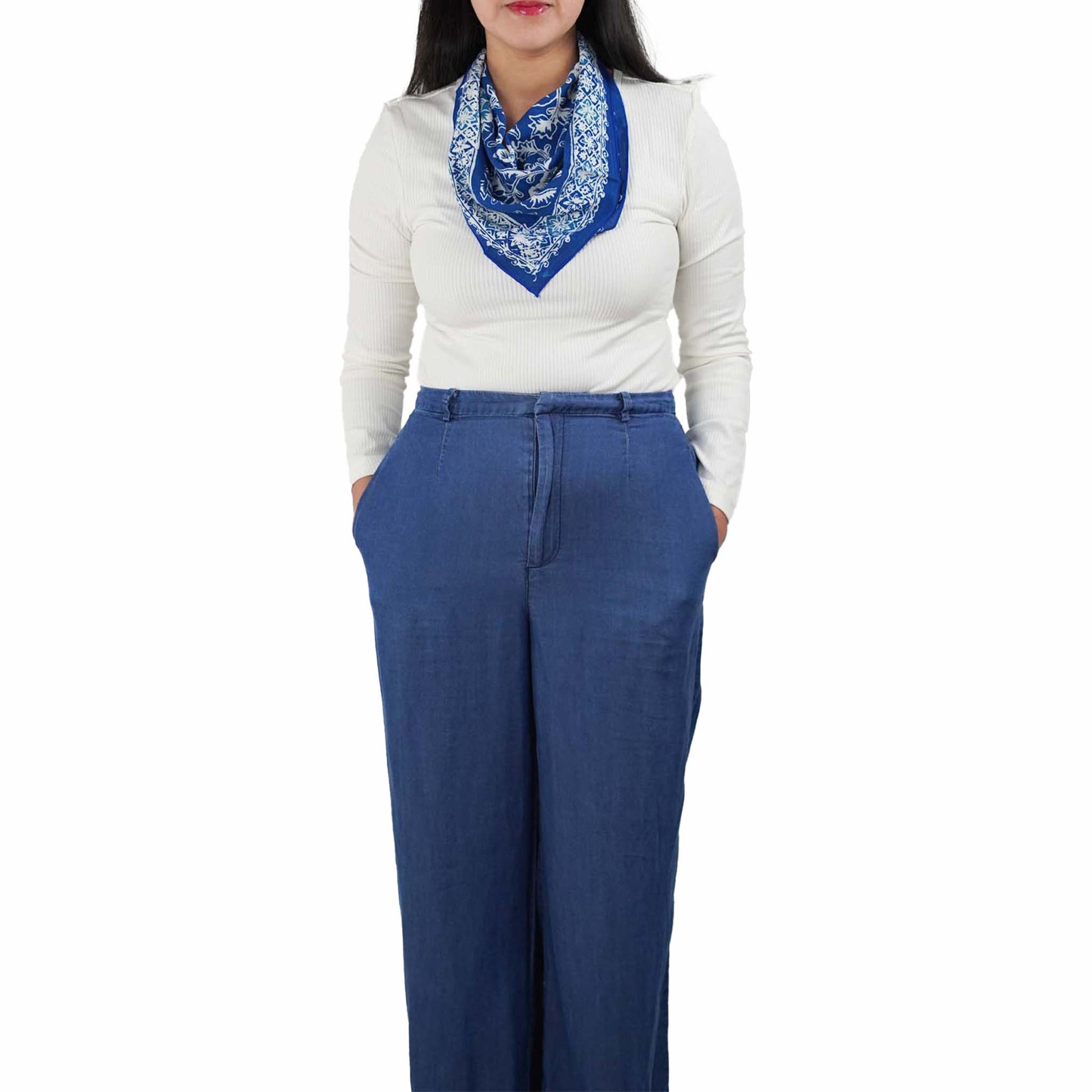 Batik Bandana – Blue Tendril | Bunga Biru