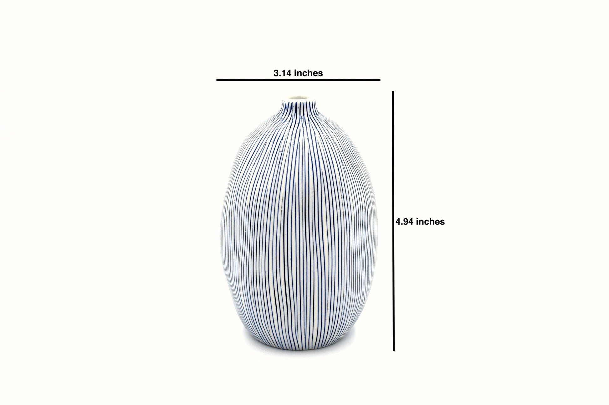 Gugu Sag L – Handcrafted Porcelain Bud Vase