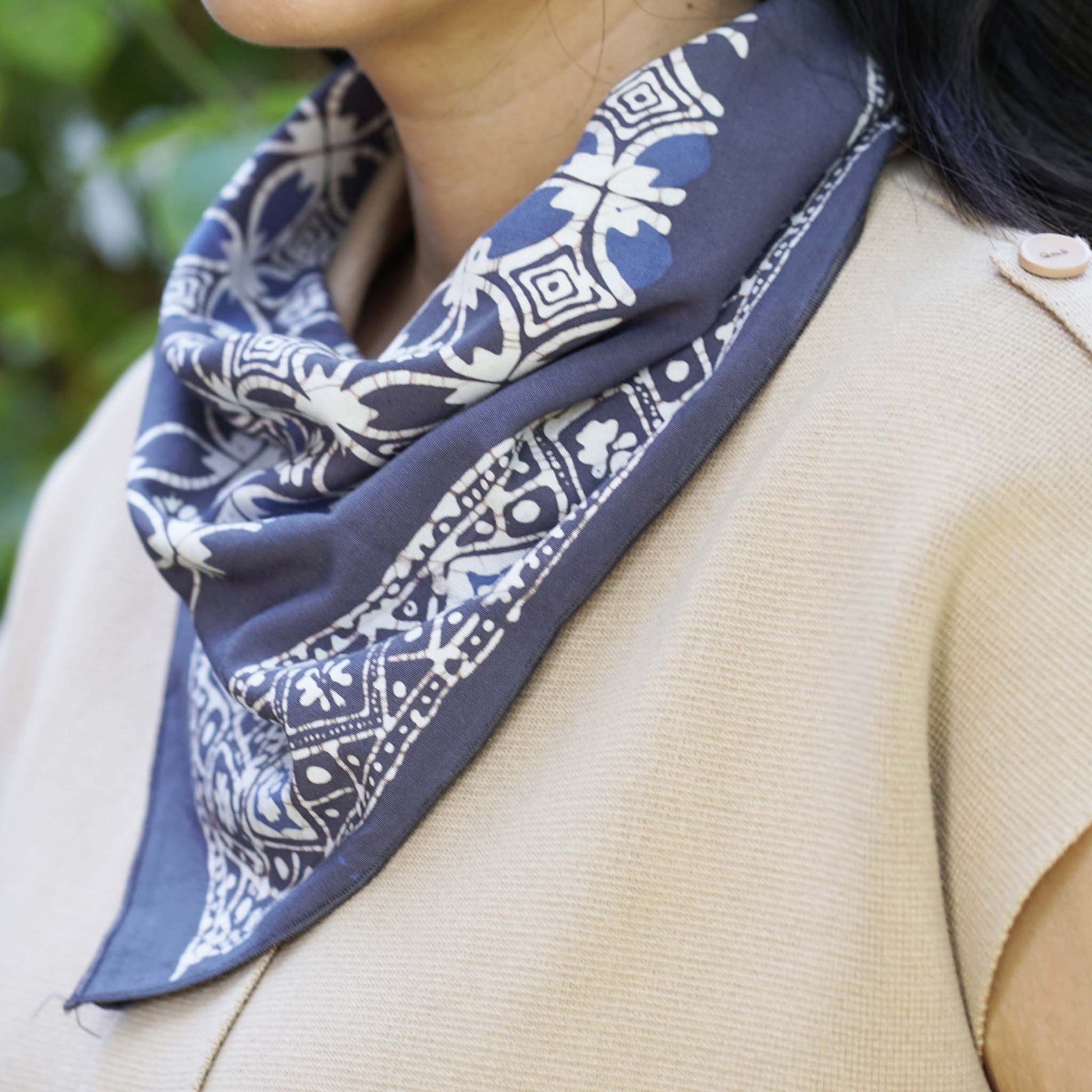 Batik Bandana – Charcoal Gray | Kawung Pattern