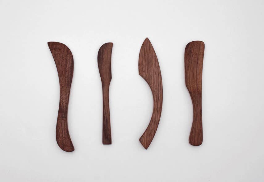 6" Walnut Wood Rounded Spreader