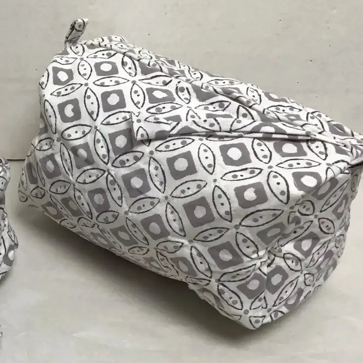Retro Lilac 7X4X4 Cosmetic Bag