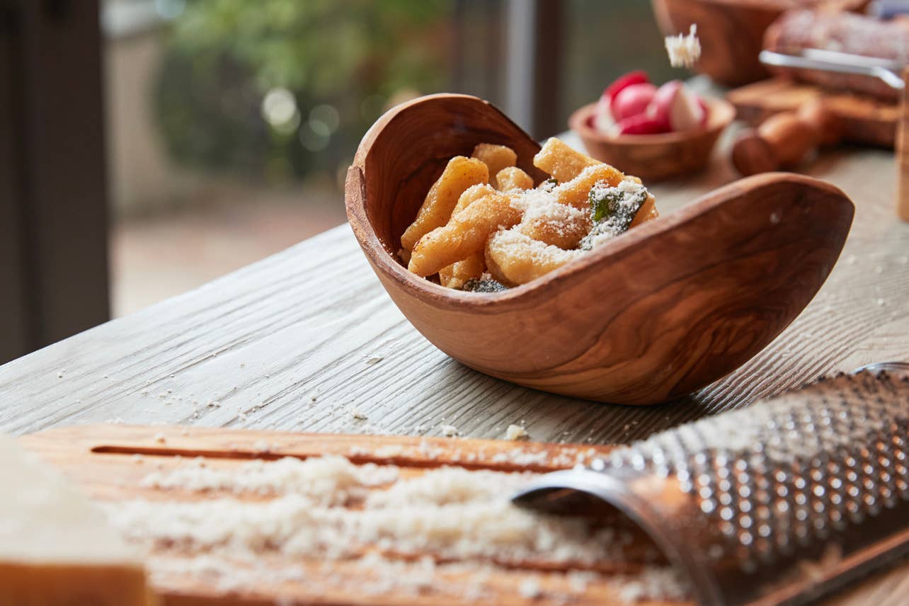 Italian Olivewood Serving Bowl - Medium