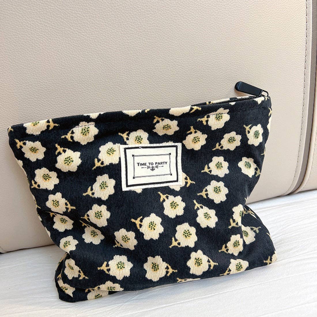 Cosbai - Vintage Floral Print Makeup Bag: Black