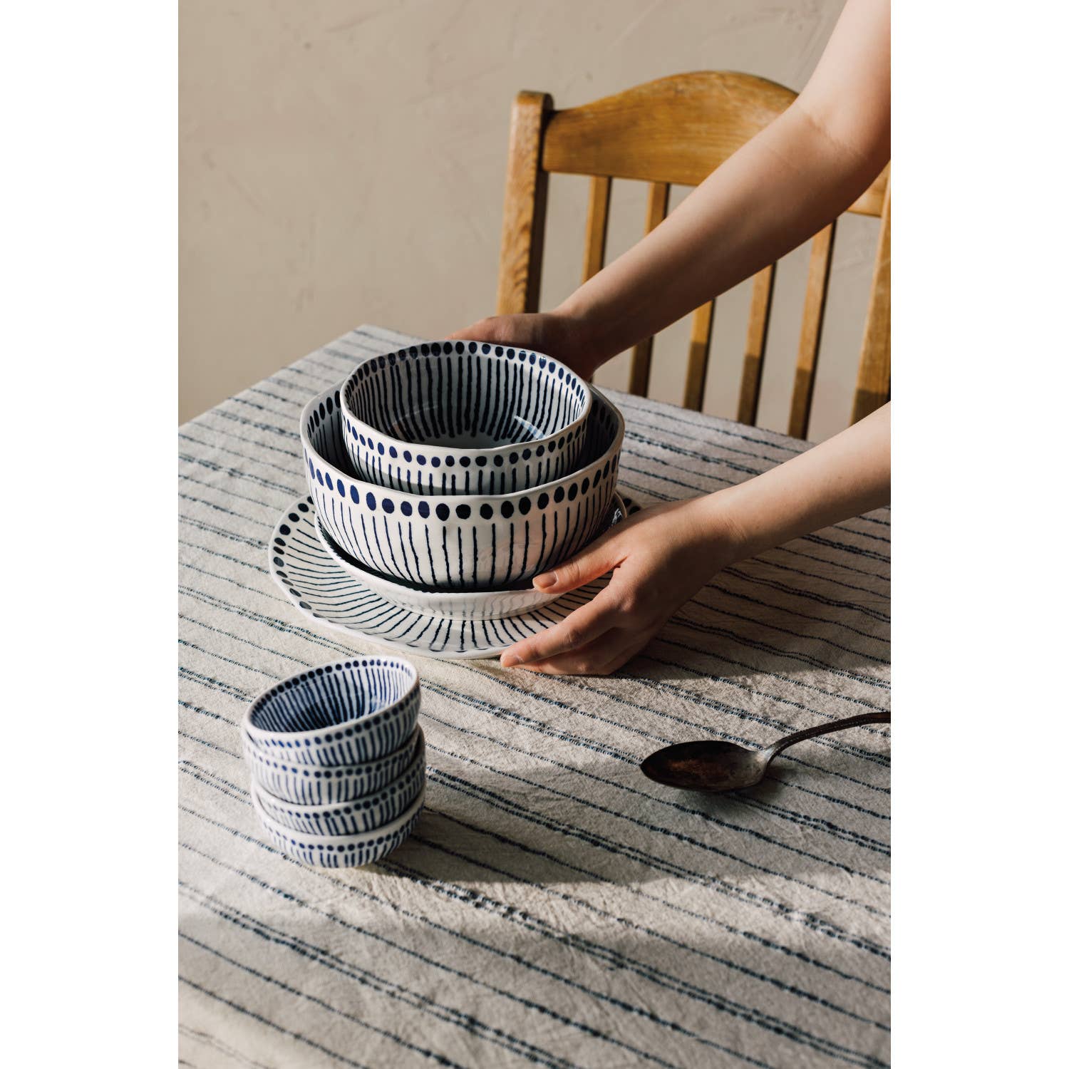 Sprout Stamped Mixing Bowl – Small | 6"