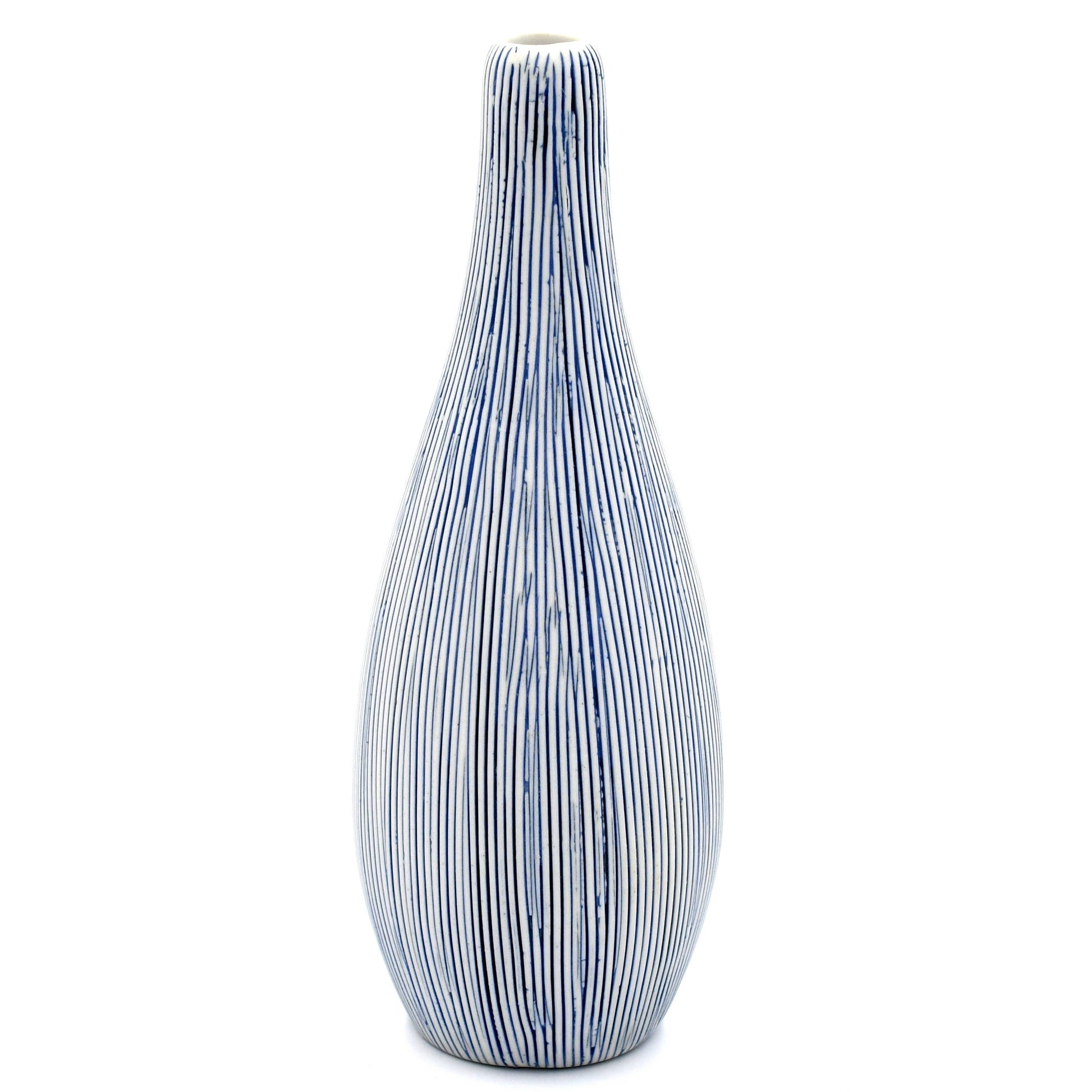 Modo Mini-WO27 – Handcrafted Porcelain Bud Vase