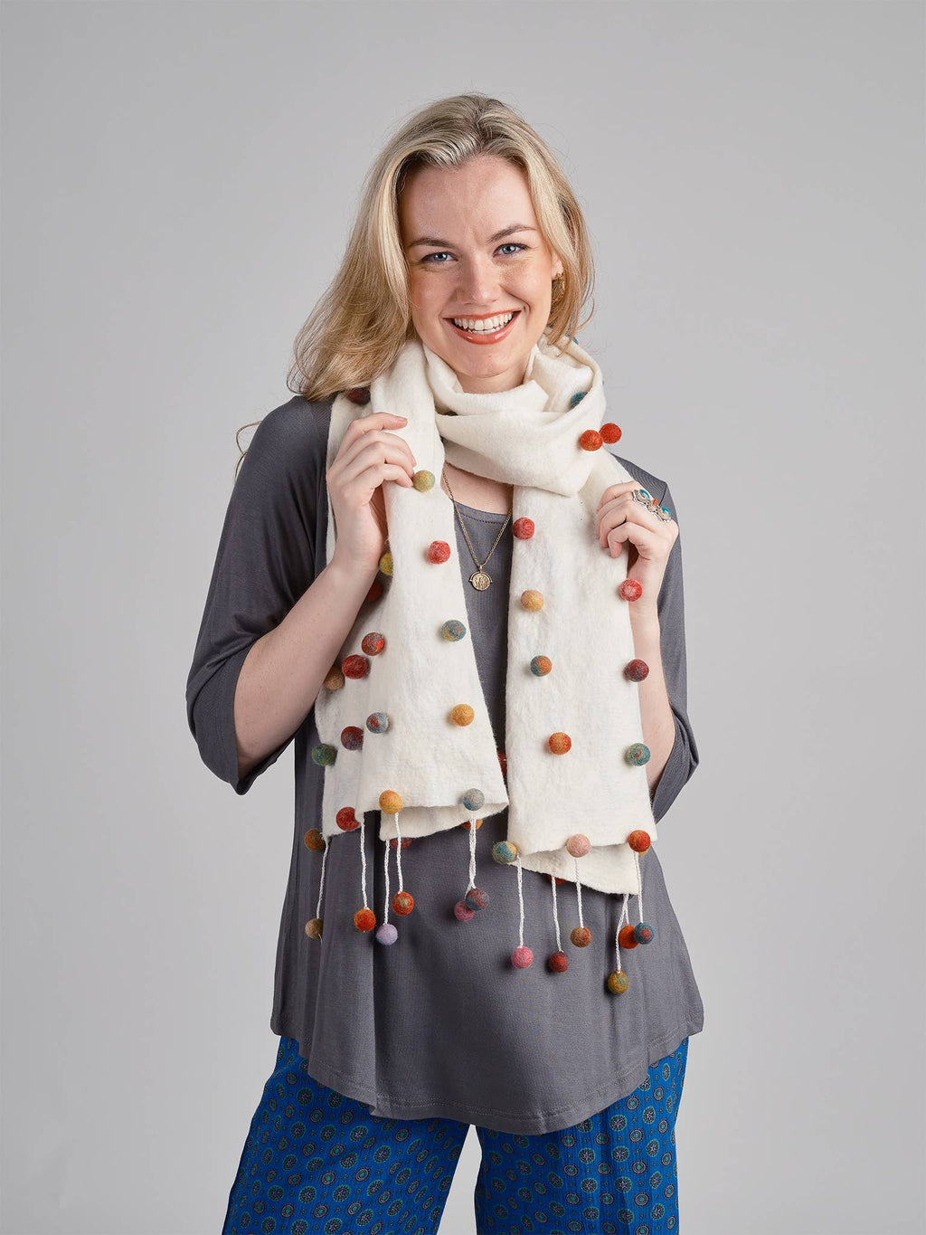 Sugar dot Wool/Silk Scarf. SF312 : White