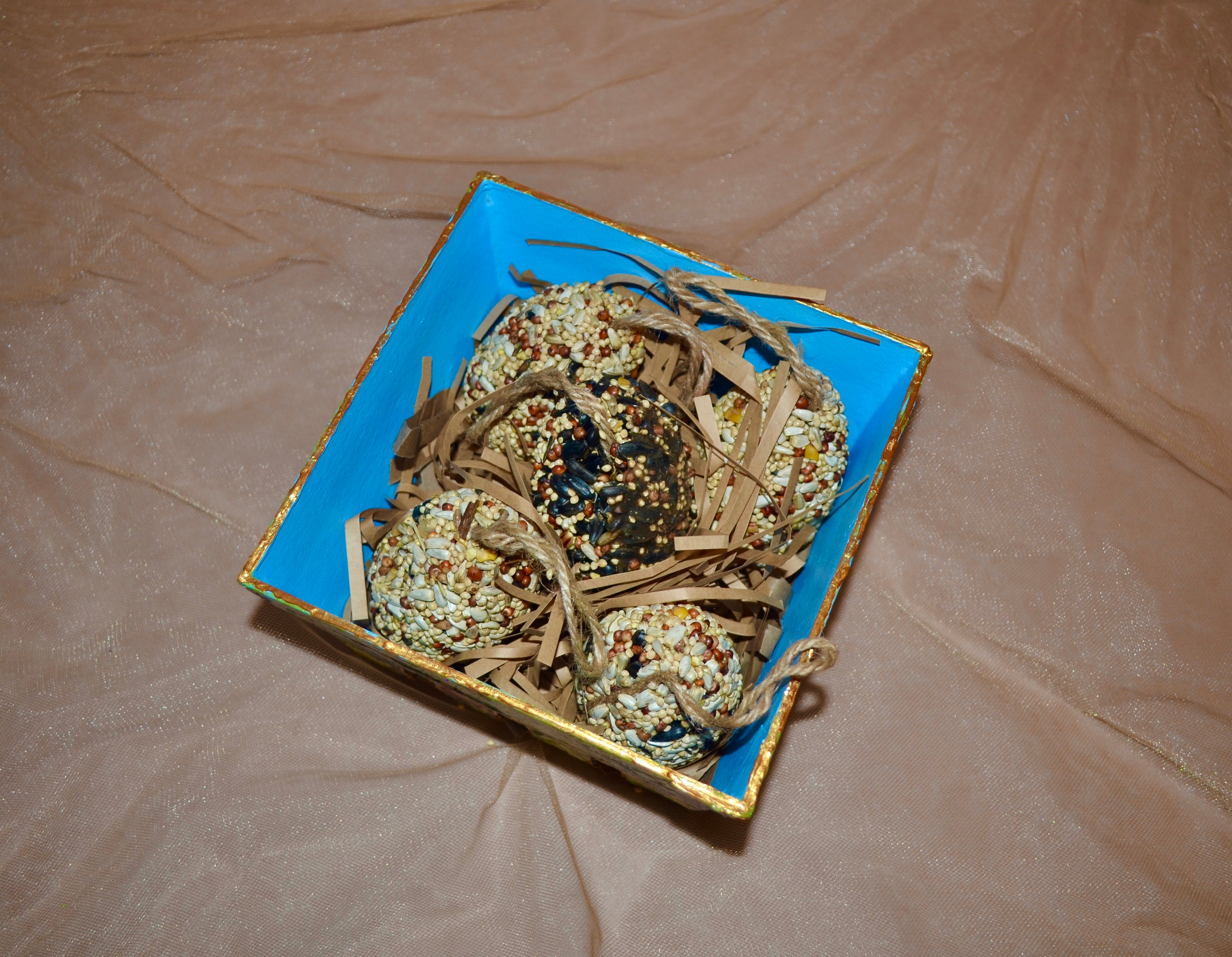 Berry Bowl Birdseed Eggs