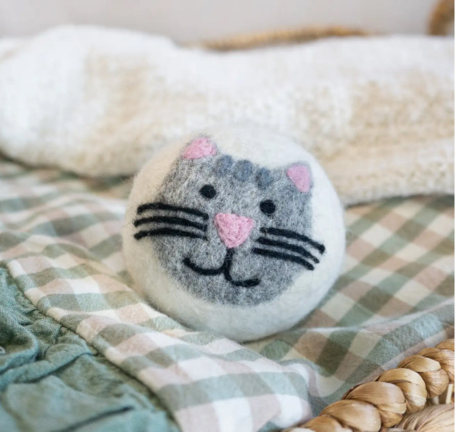 Dryer ball Grey Tabby Cat
