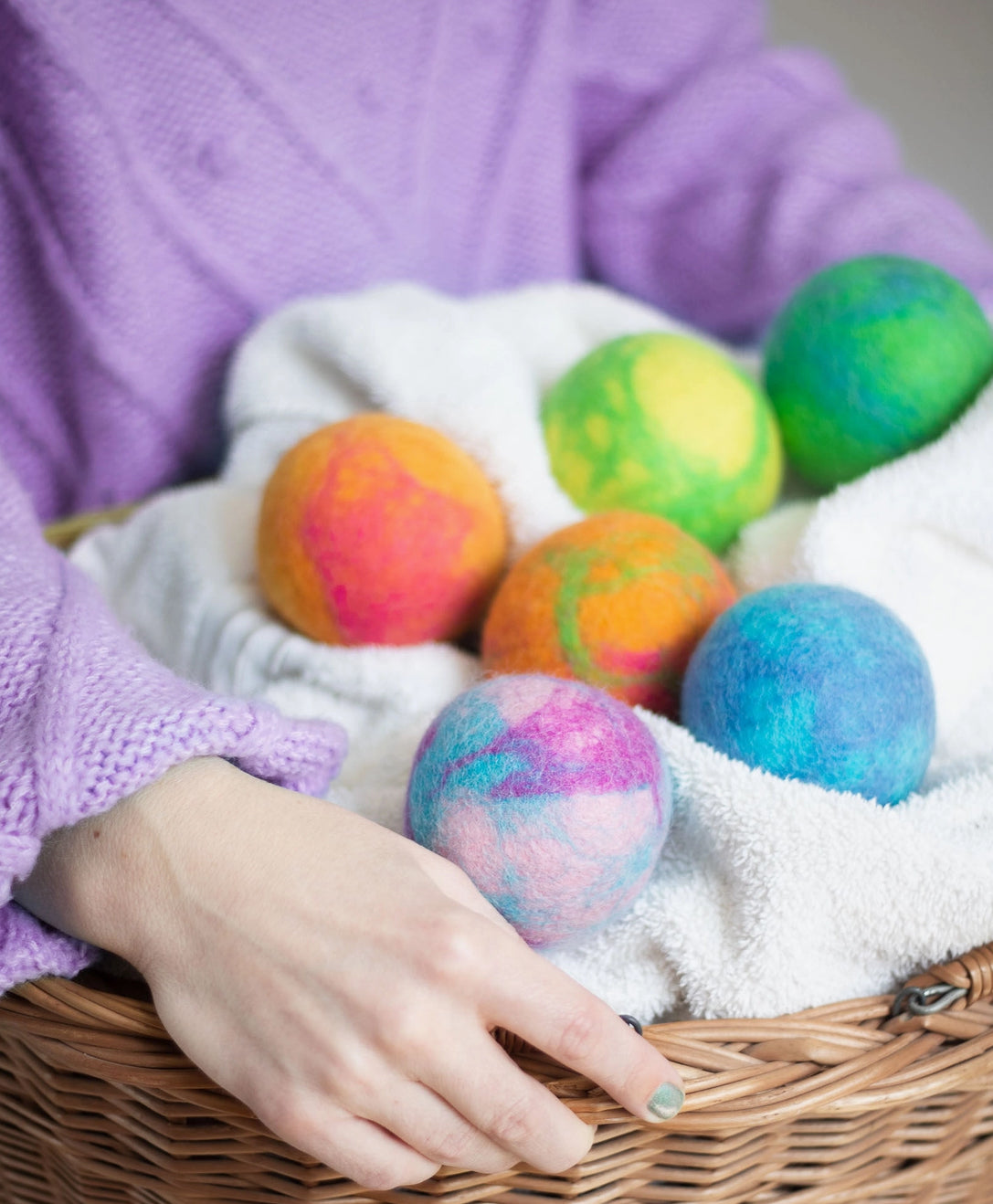 Tie-Dye Galaxy Eco Dryer Ball — Single