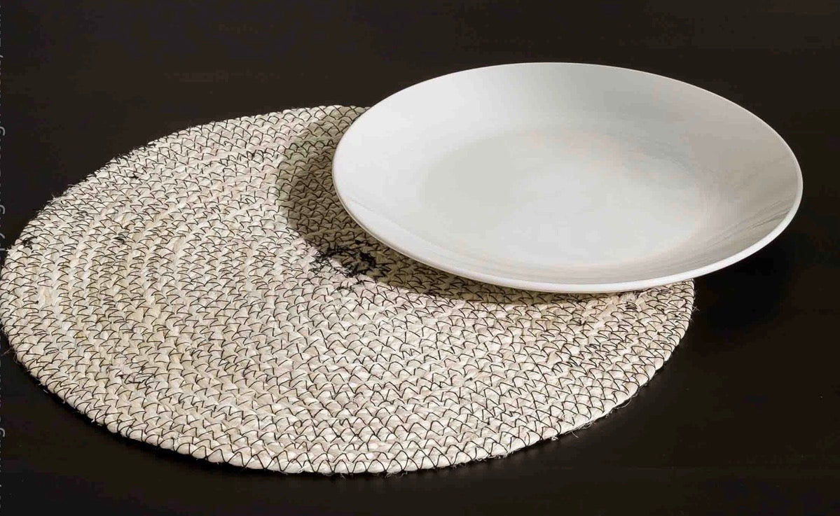 Melia Braided Round Placemat — White & Black
