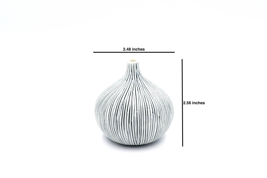 CONGO TINY S-Handcrafted Porcelain Bud Vase