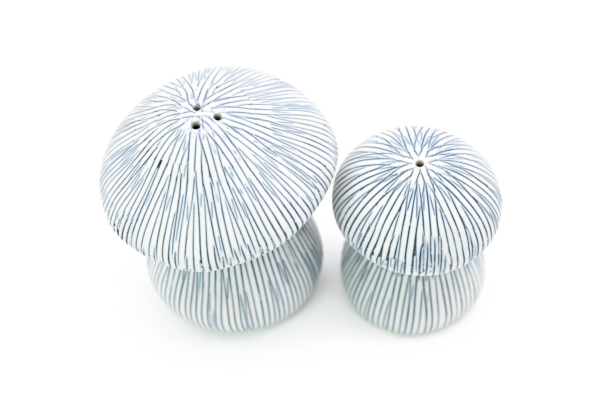 Mushroom Salt and Pepper Shaker Set-WD27 – Handcrafted Porcelain
