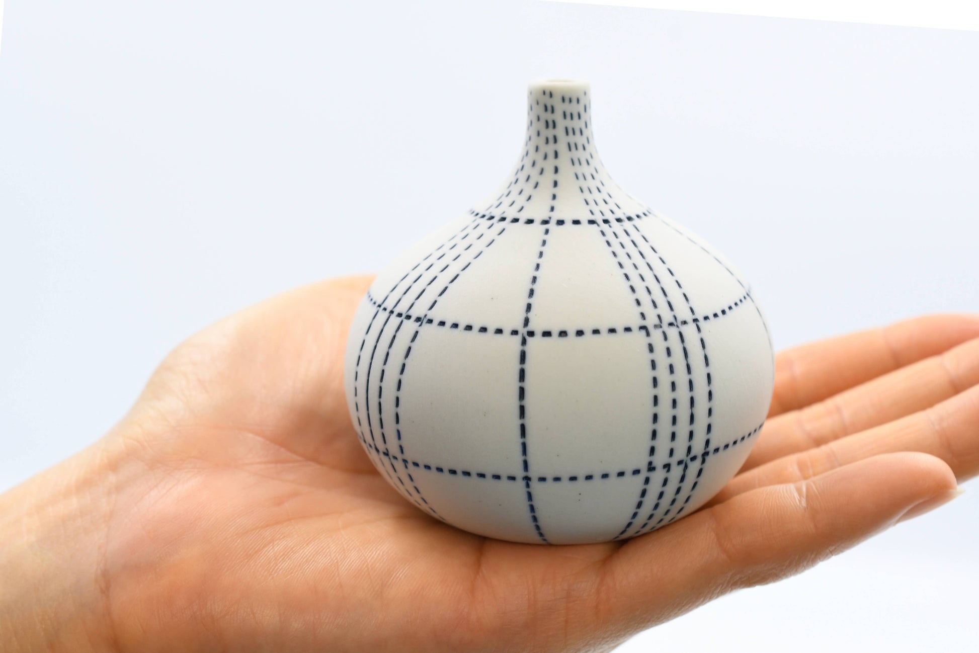 Congo Tiny S - WO 25 Porcelain bud vase
