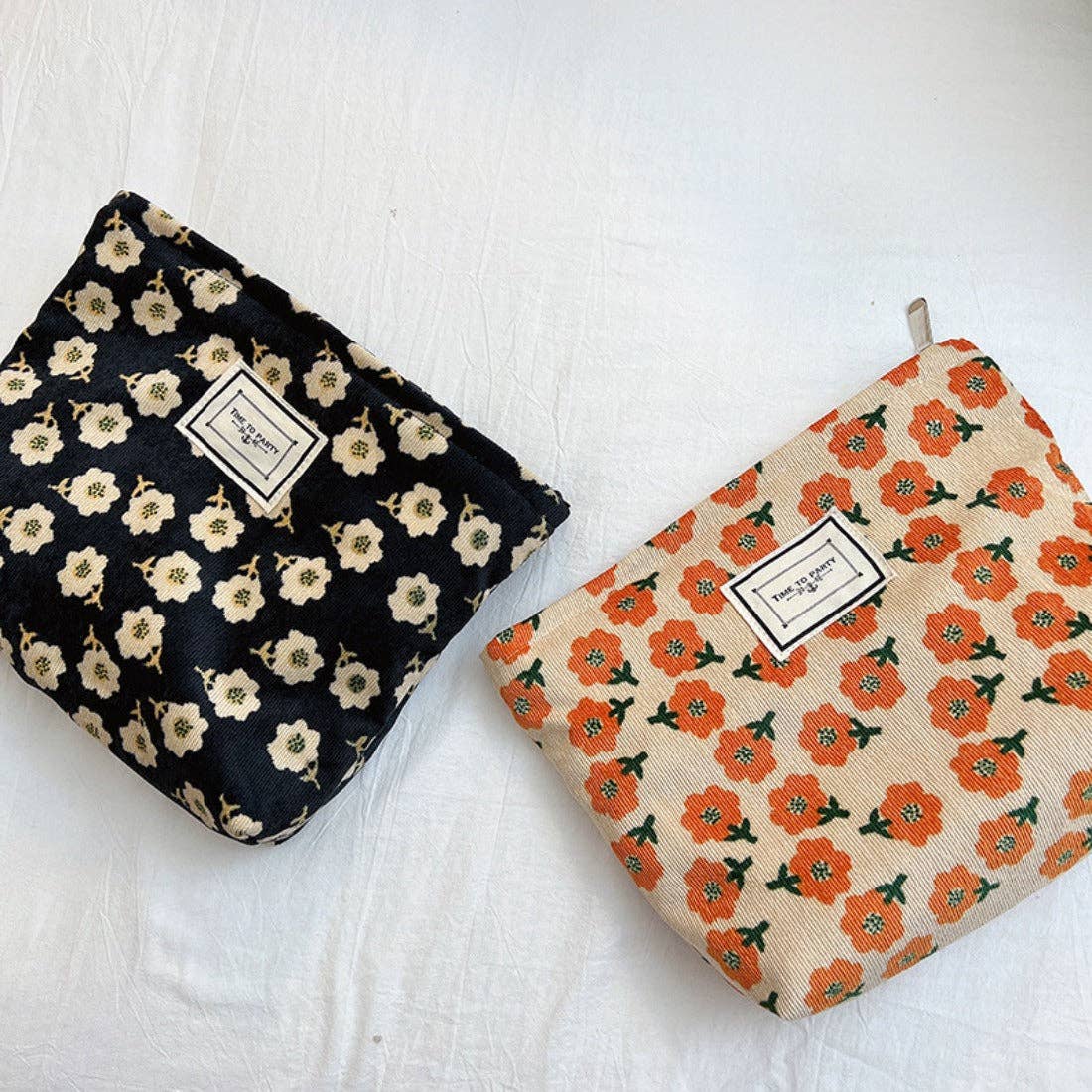 Cosbai - Vintage Floral Print Makeup Bag: Black