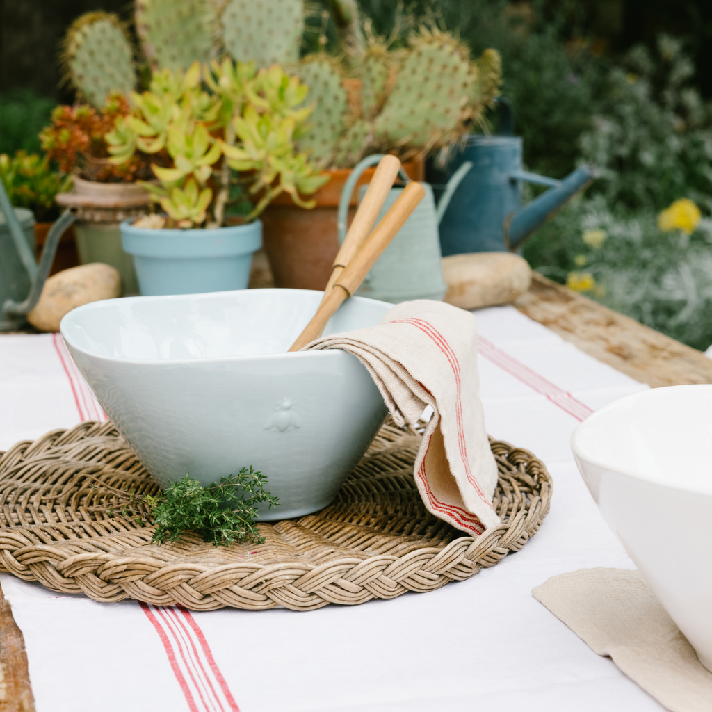 Bee Ceramic Serving Bowl: Bleu