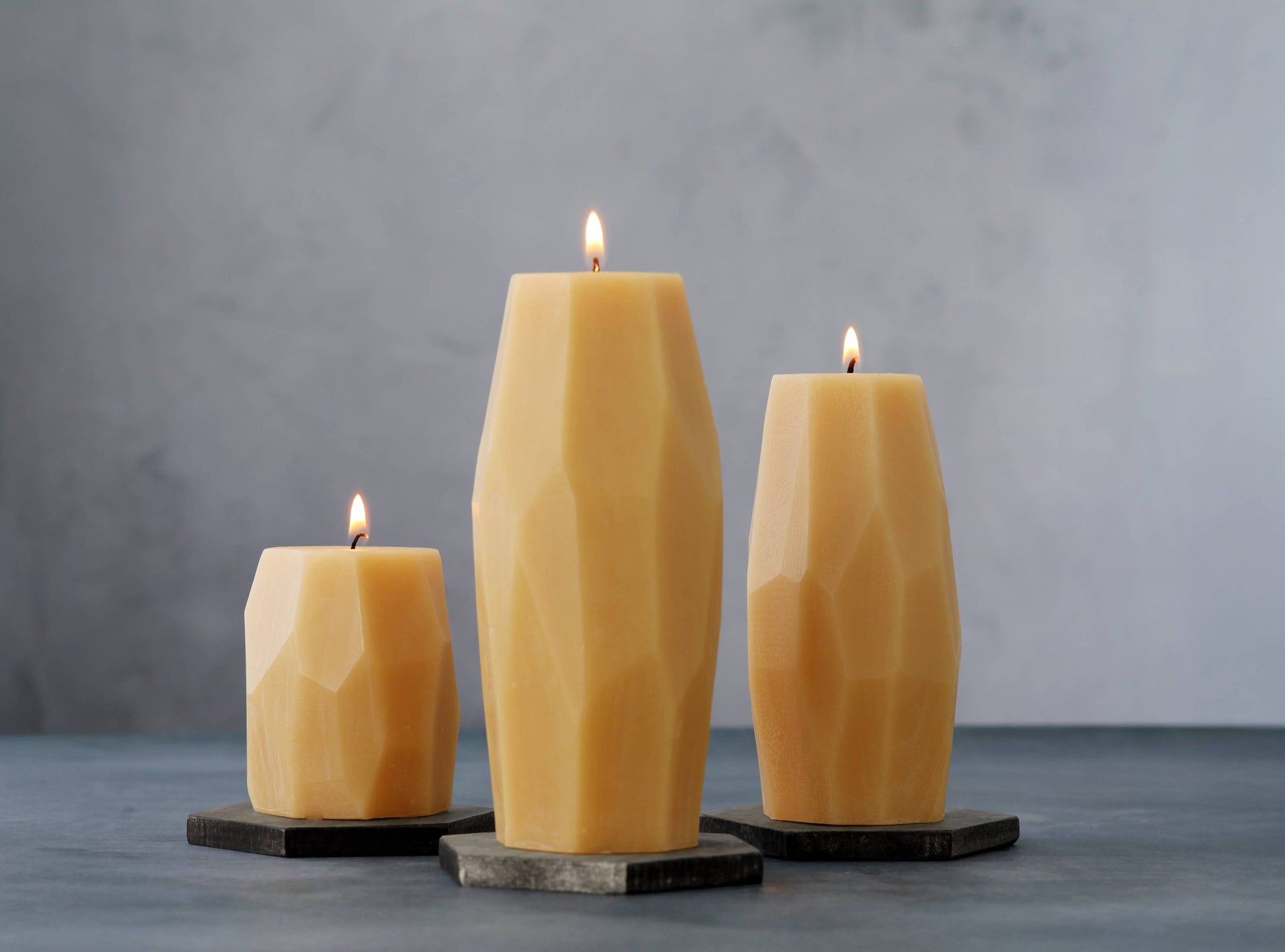 Beeswax Faceted Pillar Candle – Large | 3" x 6.25" | 80 Hours